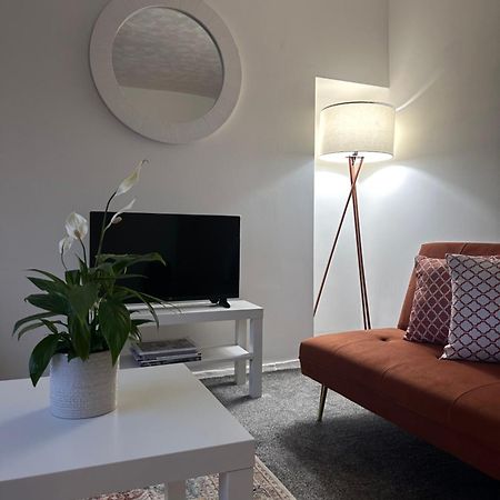Ocean Village Marina 2 Bedroom Apartment With Balcony! Southampton Eksteriør billede
